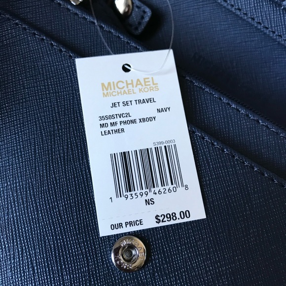 Michael Kors Purse🎈🎈 - Picture 5 of 11